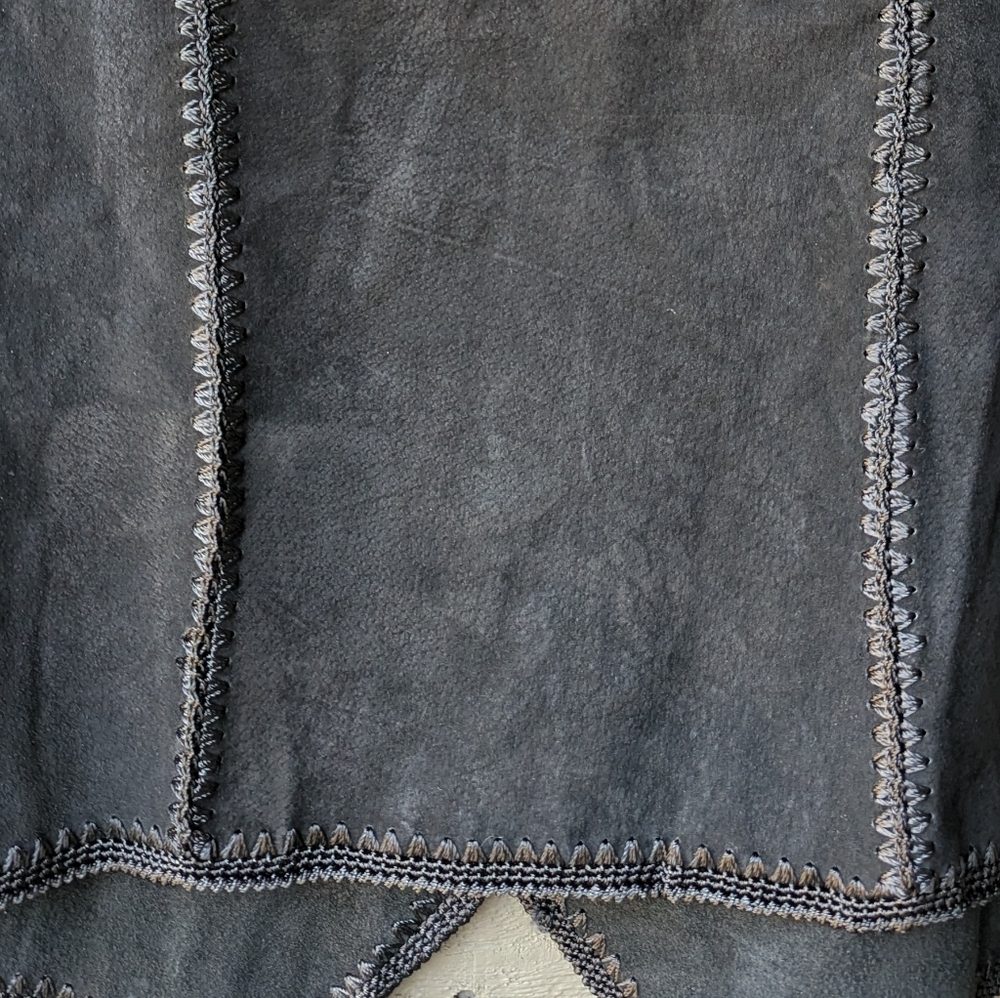 VTG 80s Black Suede Leather Crochet Patchwork Vest Size XL - Picture 5 of 6